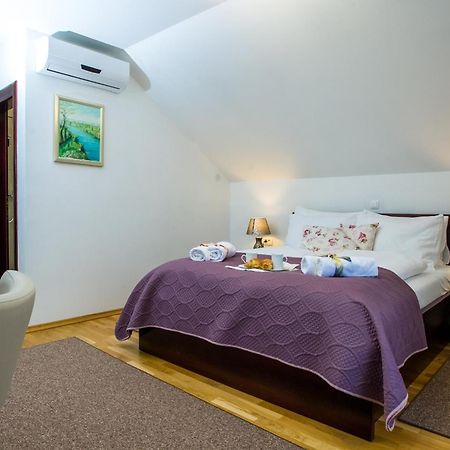 B&B Lady Of The Lake Jezerce Quarto foto
