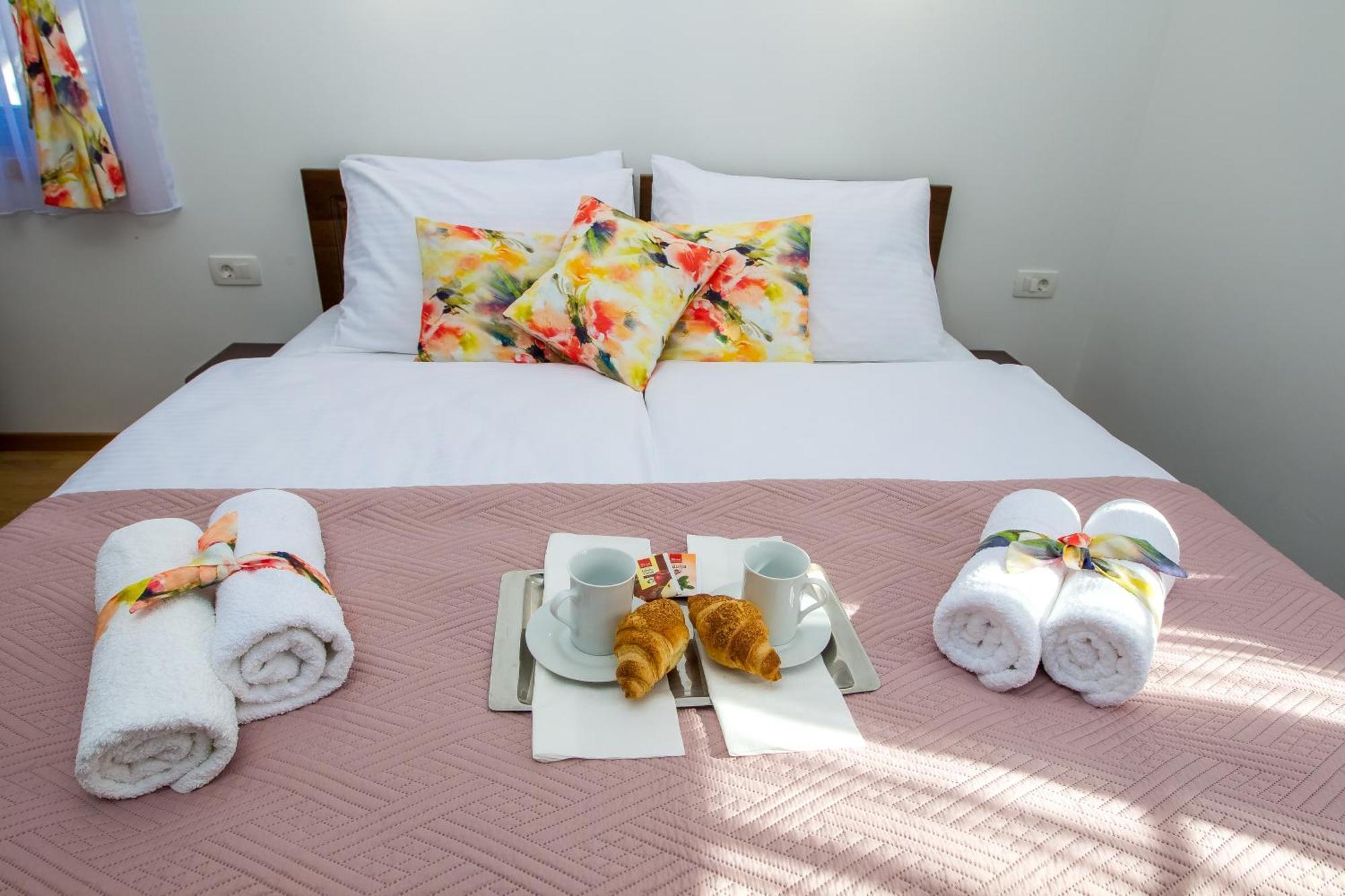 B&B Lady Of The Lake Jezerce Quarto foto