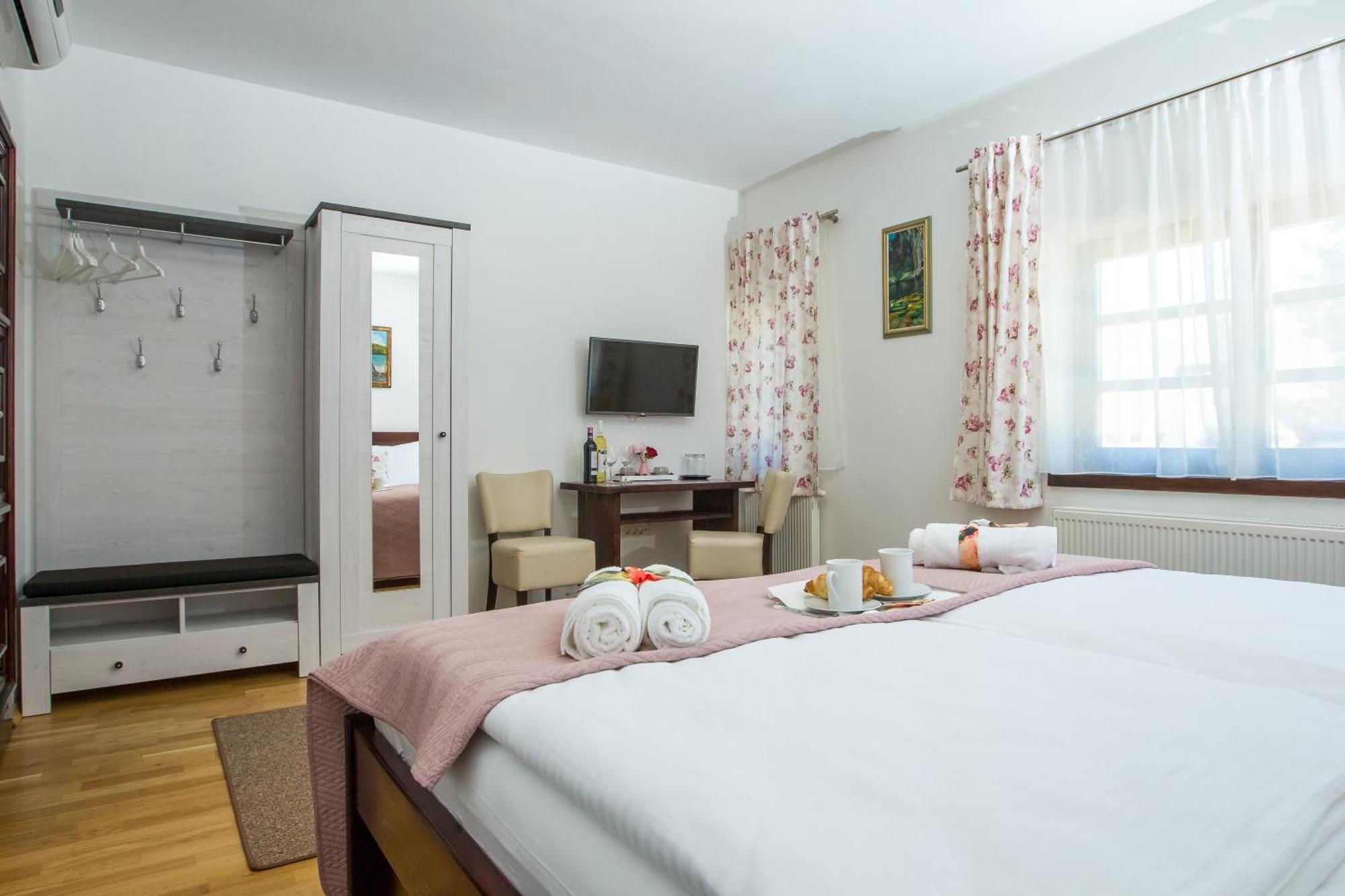 B&B Lady Of The Lake Jezerce Quarto foto